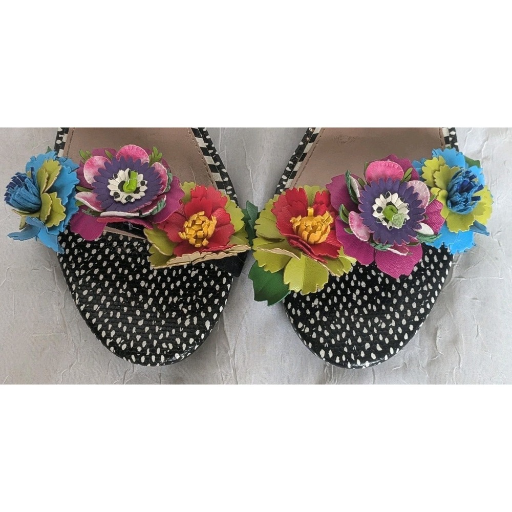 Betsey Johnson Lore Sandals Flowers Block Heels Floral Shoes Stripes Black Sz 8 - Picture 2 of 14
